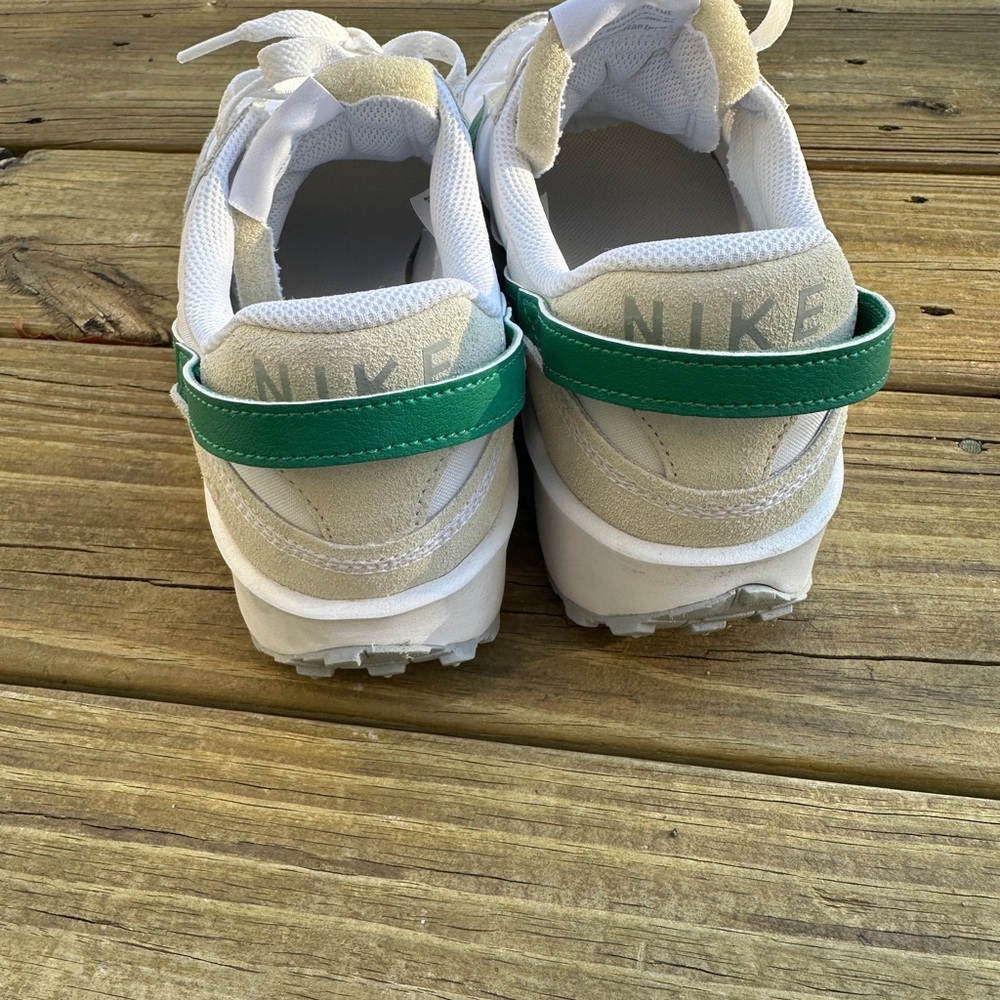 Nike Waffle Debut women’s sneakers, sz 11 - Picture 5 of 9